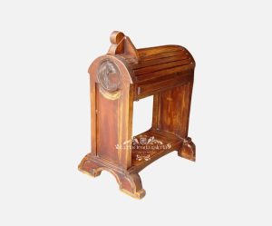 Monturero con cajón y talla al frente