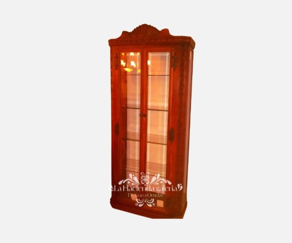 Trinchador vitrina con luz interior y tallas